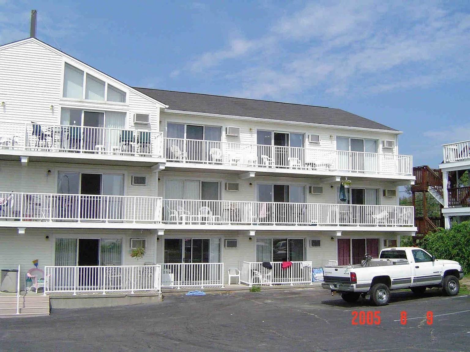 1 bed, 1.0 bath, 612 sqft, $1,900 — Photo 2
