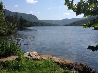 13156 Mullins Cove Rd, Whitwell, TN 37397