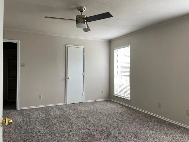 2303 Markland St — Photo 39