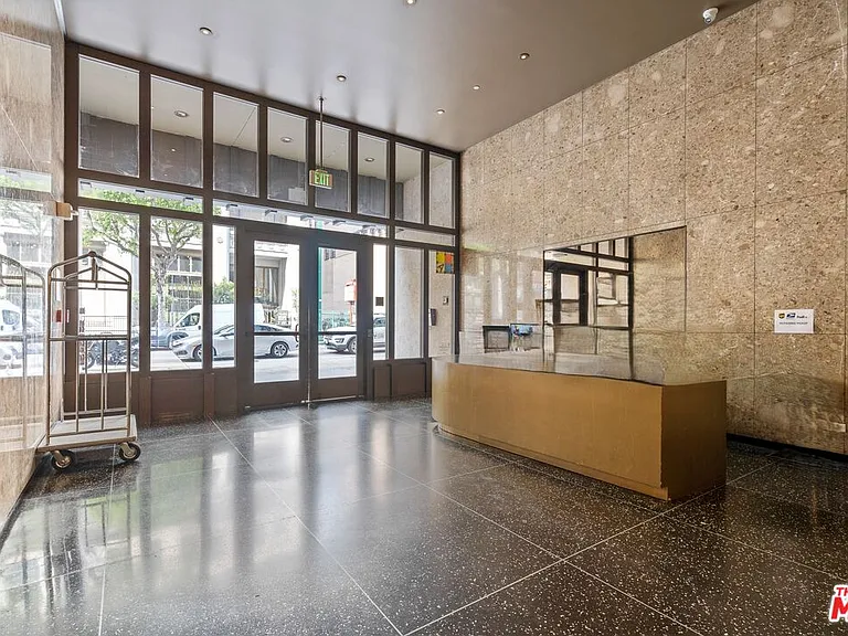 460 S Spring St #701 — Photo 30