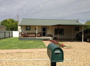 610 SW 10th St, Seminole, TX 79360