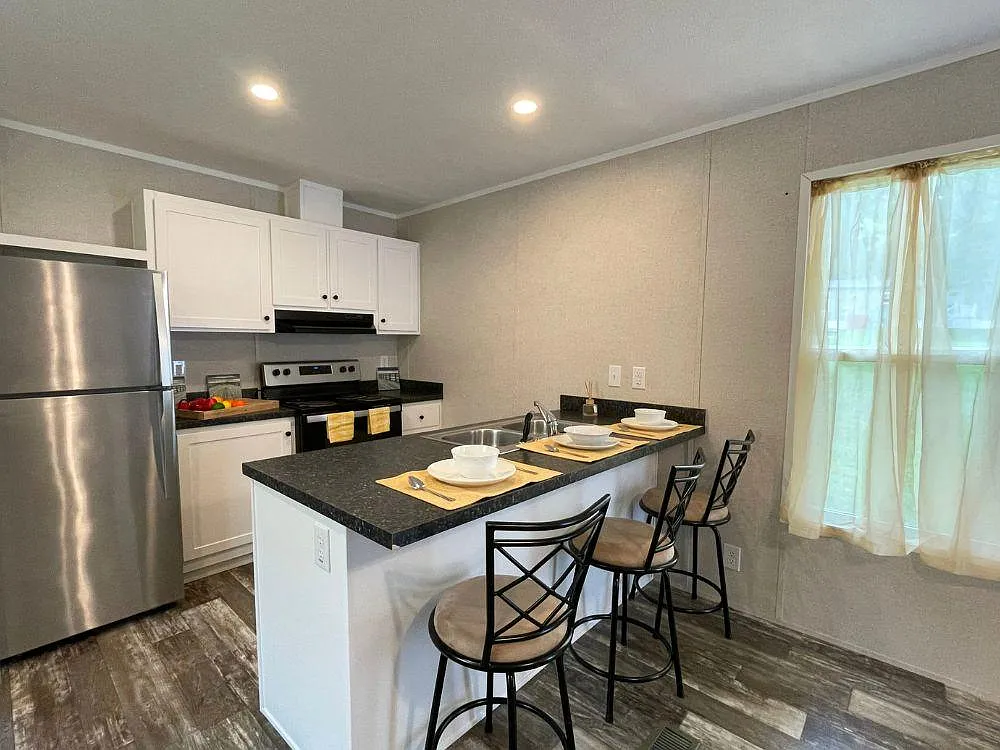 2 bed, 2.0 bath, 840 sqft, $1,625 — Photo 2