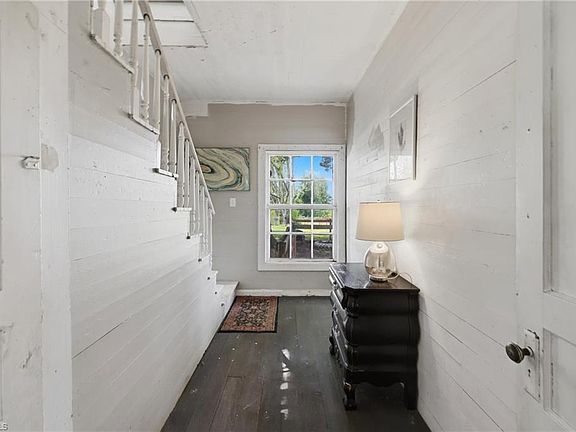 15th image of 985 Traphill Rd