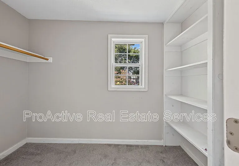 1065 Lindenwood Ave — Photo 17
