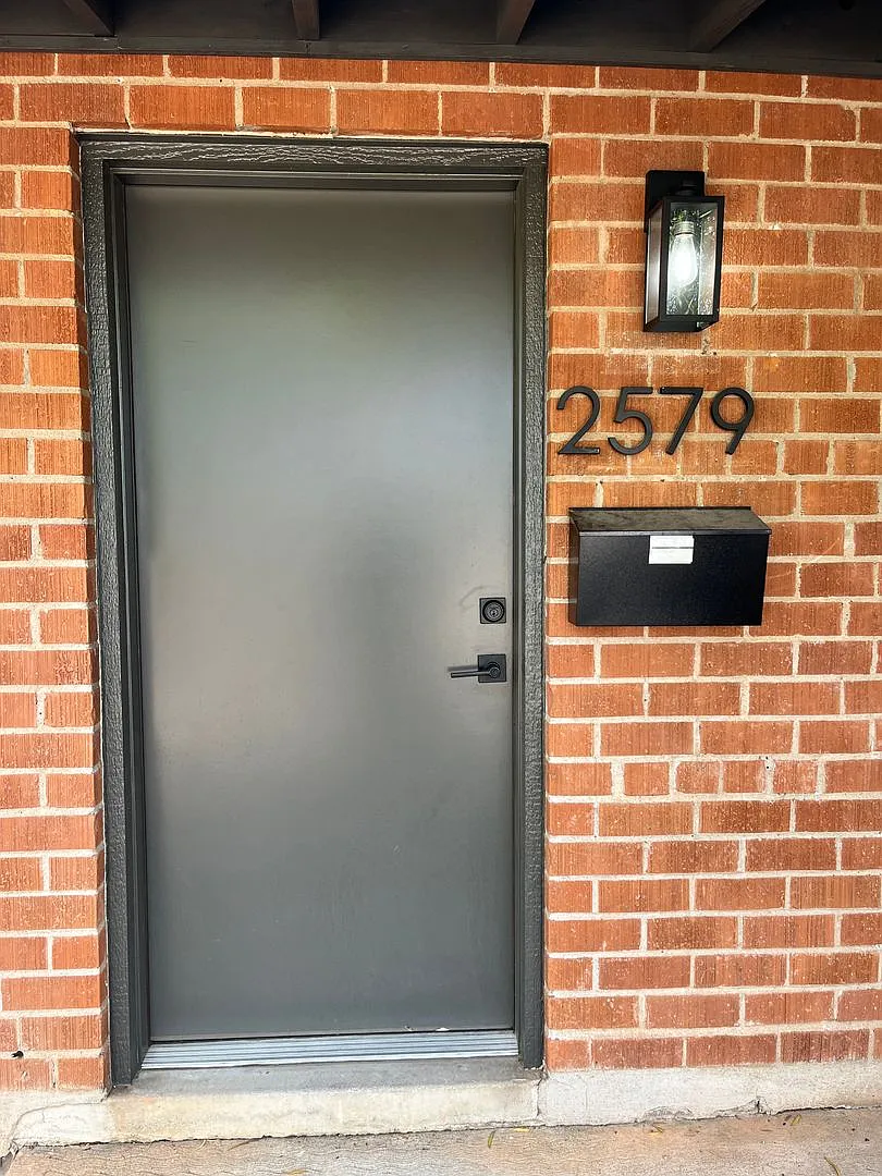 The Cardon Apartments — Photo 2