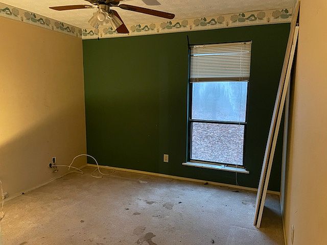 2nd image of 903 Bay Berry Ln