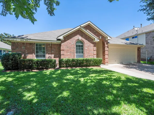 207 Forestridge Dr, Mansfield, TX 76063