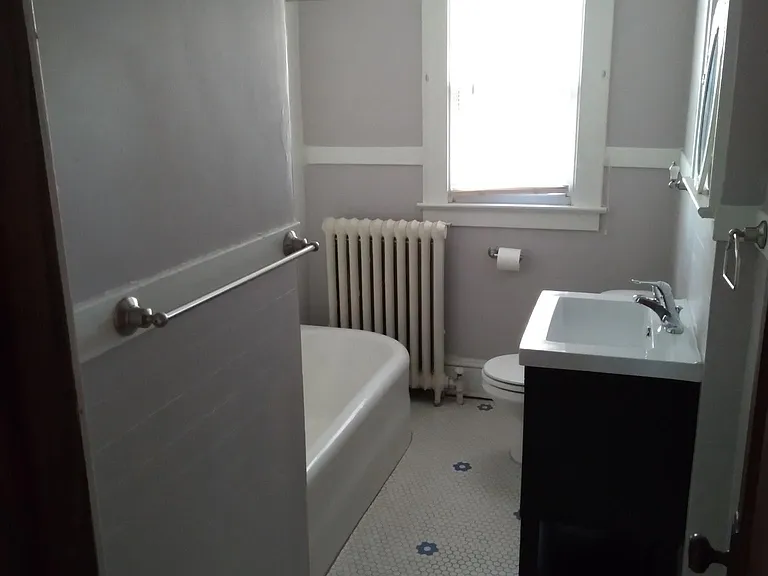 436 New Scotland Ave #2R — Photo 6