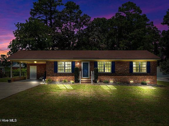 3rd image of 1910 Carolina Circle