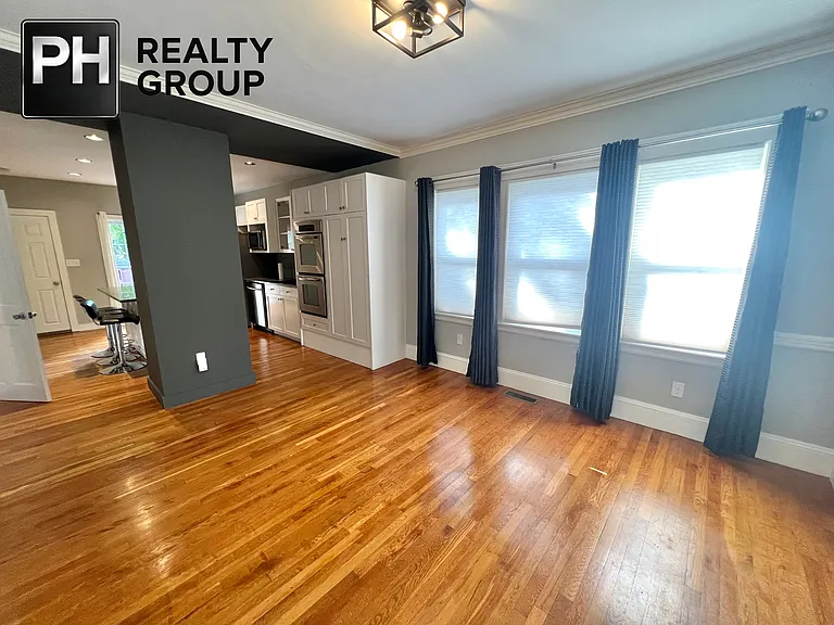 20 Wells Ave #1 — Photo 5