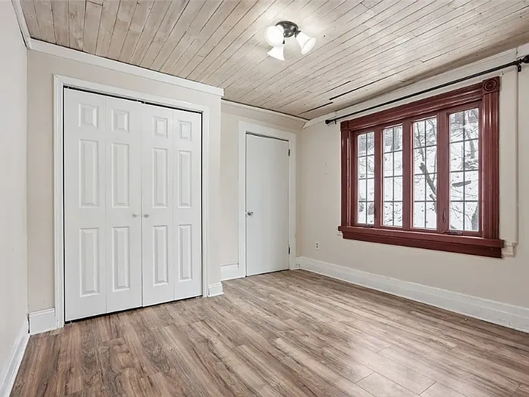 233 Edith St — Photo 12
