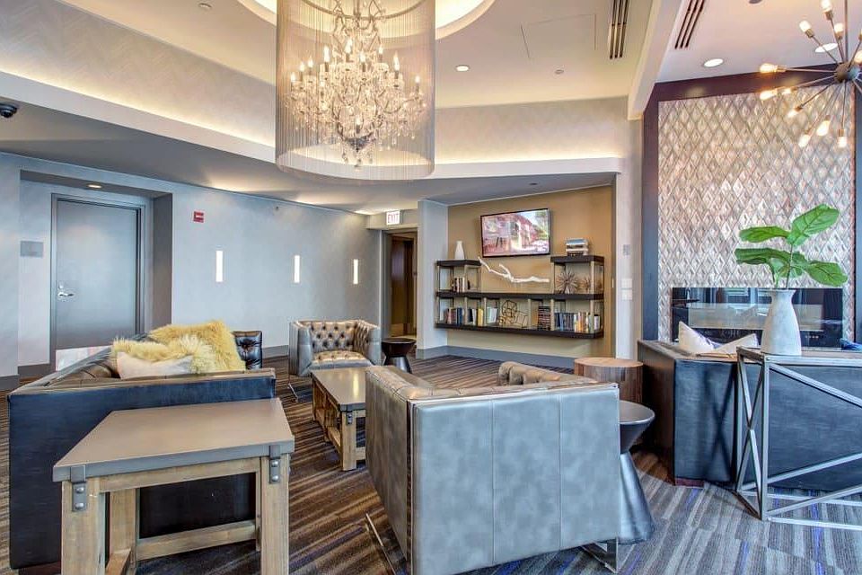 2nd image of 740 W Fulton St #2340