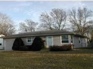 712 Reichel Cir NE, Stewartville, MN 55976
