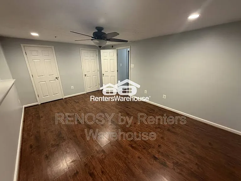 907 Woodbridge Ct #A — Photo 10