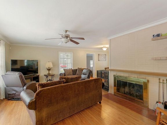 4th image of 510 Goodwin Rd