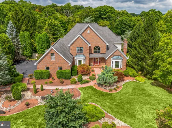 166 Jericho Valley Dr, Newtown, PA 18940