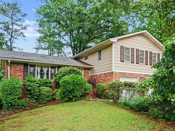 1252 Sheppard Dr SW, Lilburn, GA 30047