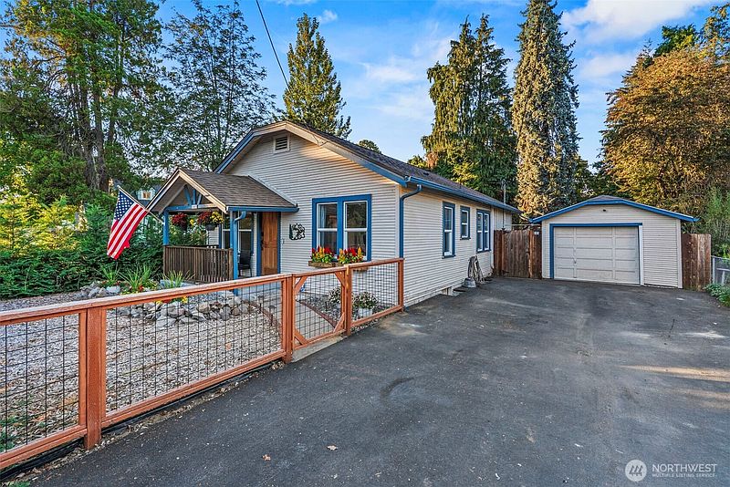 3rd image of 1809 SE 7th Avenue