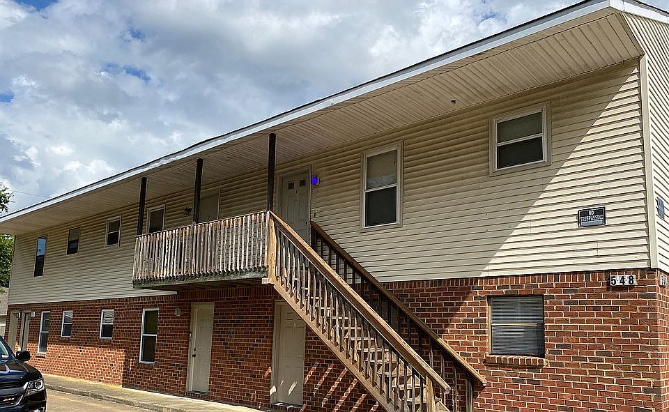 1st image of 548 Ashlawn Dr