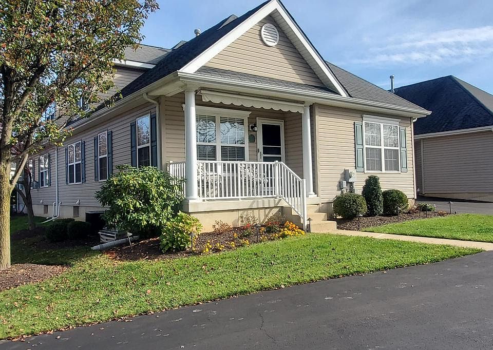 1st image of 141 Liberty Dr
