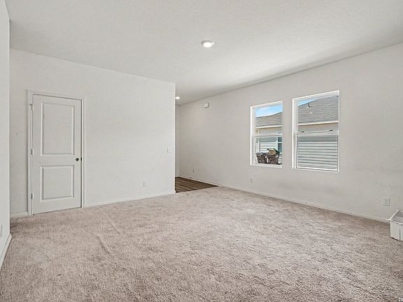 5th image of 5608 Pearl Meadow