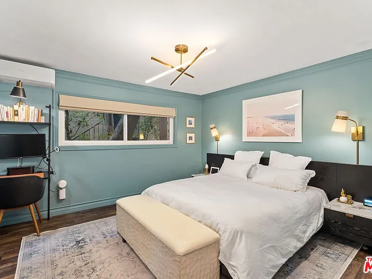 960 Larrabee St #105 — Photo 13