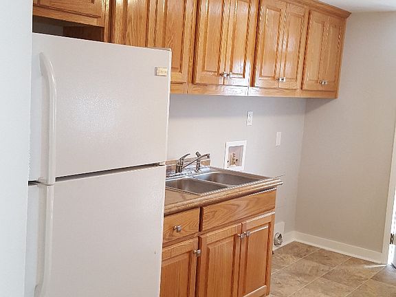5th image of 1033 Cloverdale St SE