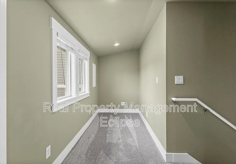 26616 NE Valley St #A — Photo 12
