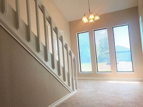 4th image of 8201 Chimney Rock Ct
