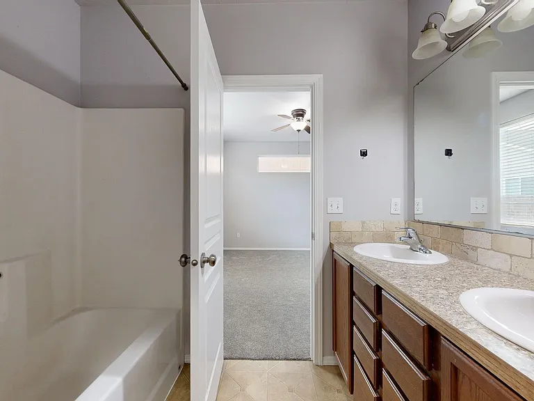 1143 SW Carver St — Photo 28