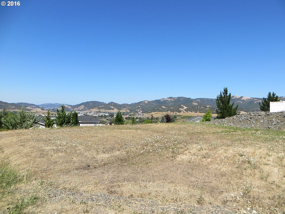 1st image of 438 Highland Vista Ln