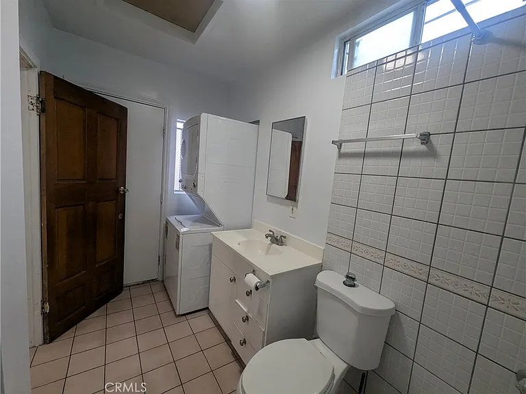 1447 W 37th Pl — Photo 8