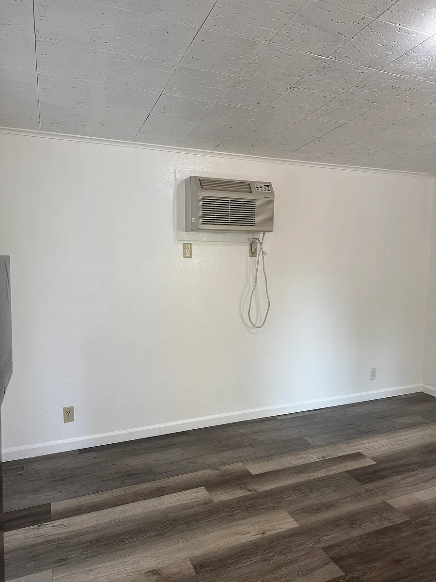 Building Photo - 90 N Weed Blvd #26
