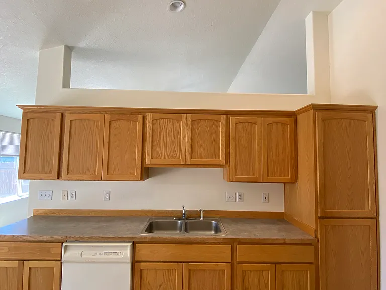 1950 SW 36th St — Photo 19