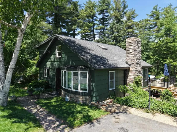 31 Grove Avenue, Salem, NH 03079