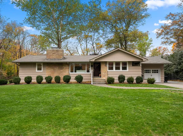 6 Peat St, Harrington Park, NJ 07640