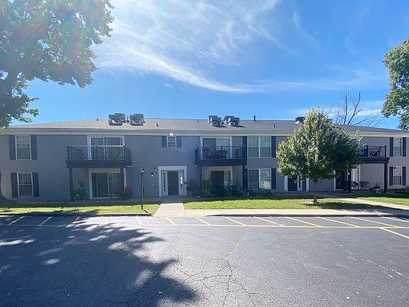 Build from outside private parking lot