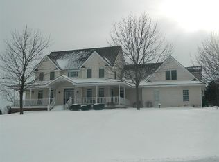 409 Chestnut Rdg, Spring Grove, IL 60081