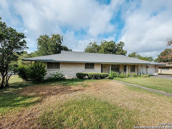 2nd image of 318 Driftwind Dr