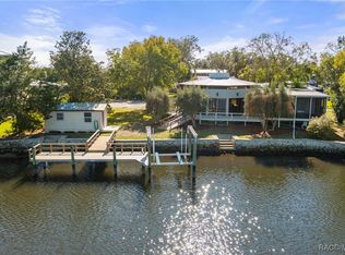 5509 S Island Dr, Homosassa, FL 34448