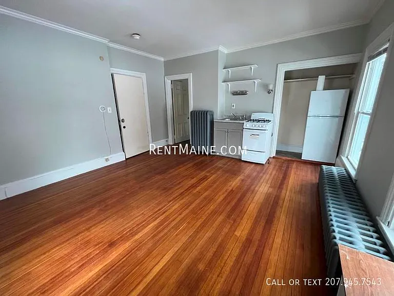 24 Grove St #E — Photo 4