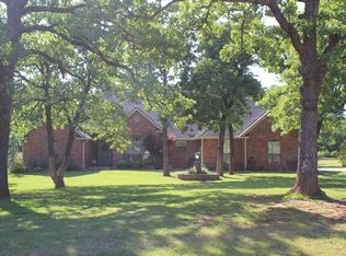 1111 Liveoak Ln, Blanchard, OK 73010