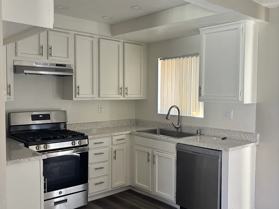 2x2 kitchen