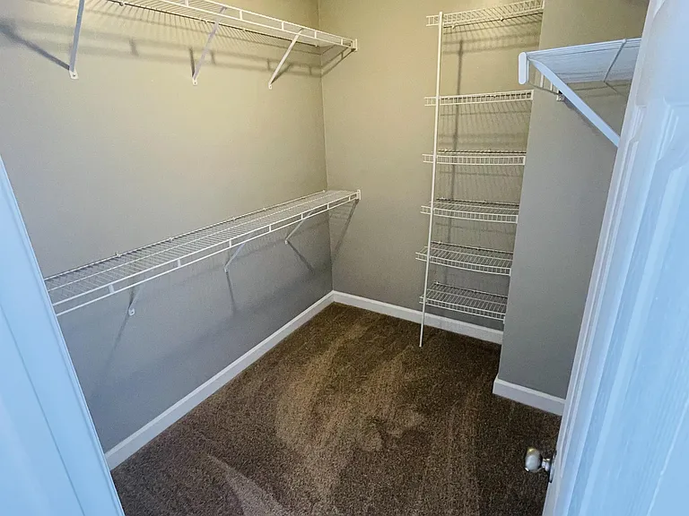 303 Elk Ct — Photo 10