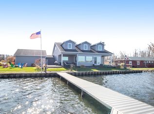 21306 Sanfords Landing Dr, Cassopolis, MI 49031