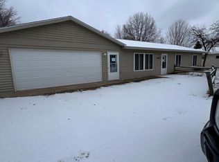 7646 E Main St, Siren, WI 54872