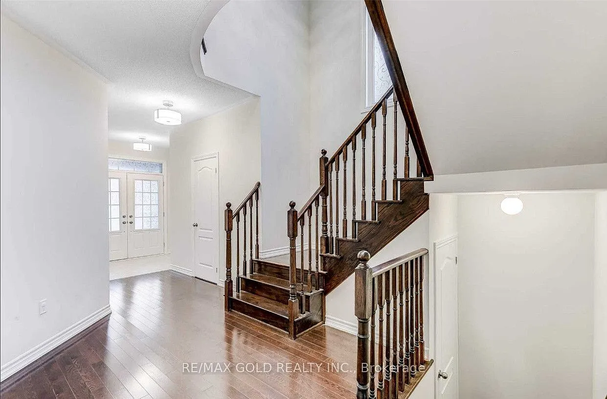 4 bed, $3,200 — Photo 2