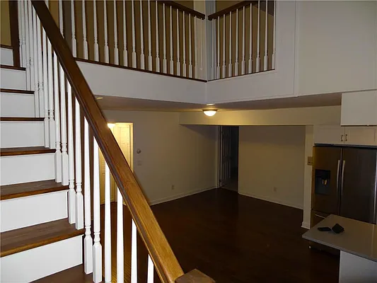 Sold by R New York | media 5