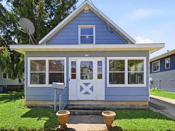 755 Grove St, Oshkosh, WI 54901