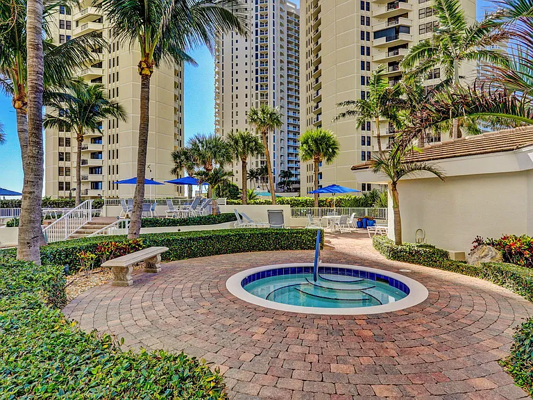 3000 N Ocean Dr — Photo 67